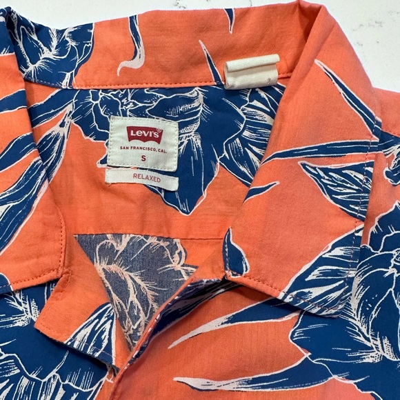 Levi’s floral short sleeve collared shirt relaxed fit - Picture 5 of 7